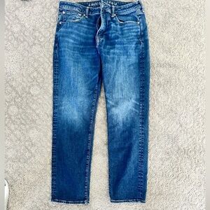 Worn just a few times men’s American Eagle air flex+ slim straight 36 x 32 jeans